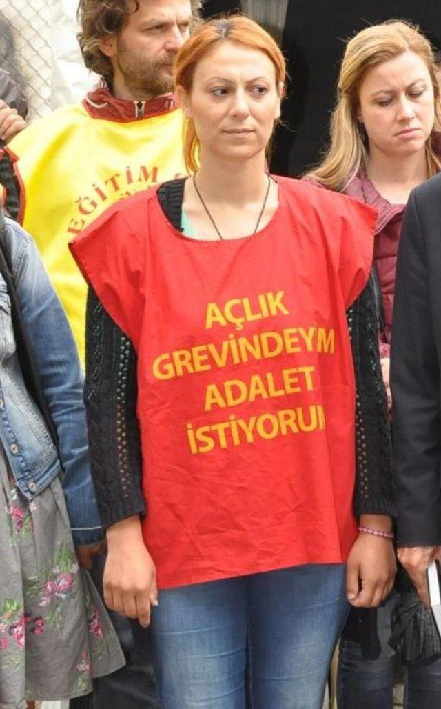 A&ccedil;lık Grevindeki &Ouml;ğretmene Eğitim-Sen den Destek 1