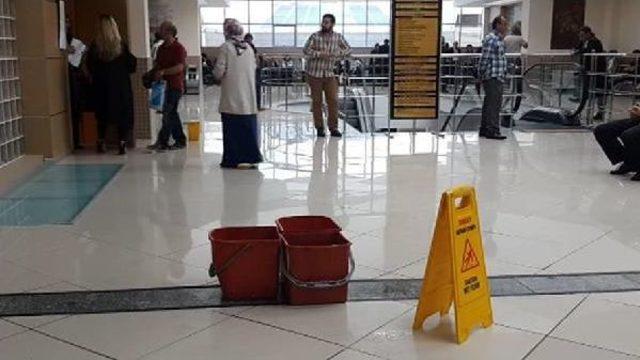 Yağmur Yağdı, D&uuml;nyanın En B&uuml;y&uuml;k Adliyesinin Savcısı Feryat Etti 2