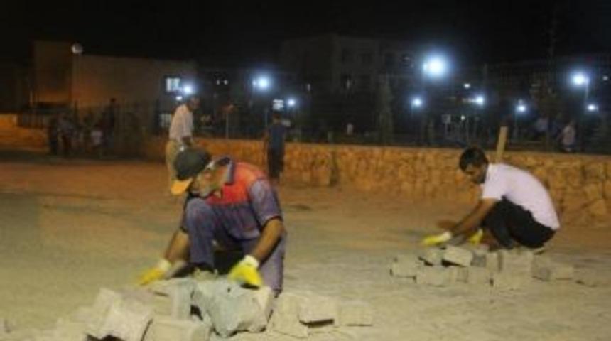 Silvan&rsquo;da Parke Taşları Gece D&ouml;şeniyor