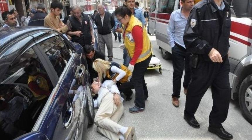 Boz&uuml;y&uuml;k&rsquo;te Trafik Kazası 1 Yaralı