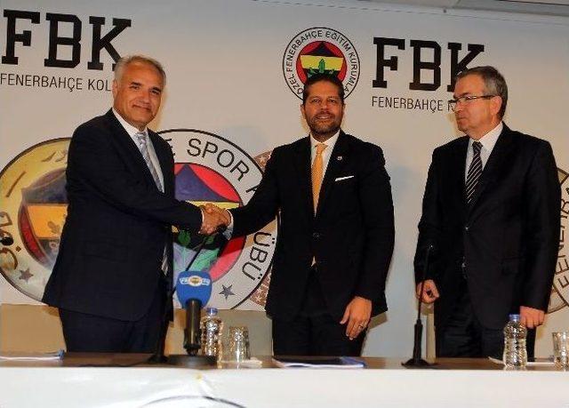 Fenerbahçe Koleji Mersin Şubesi’nin İmza Töreni Gerçekleşti