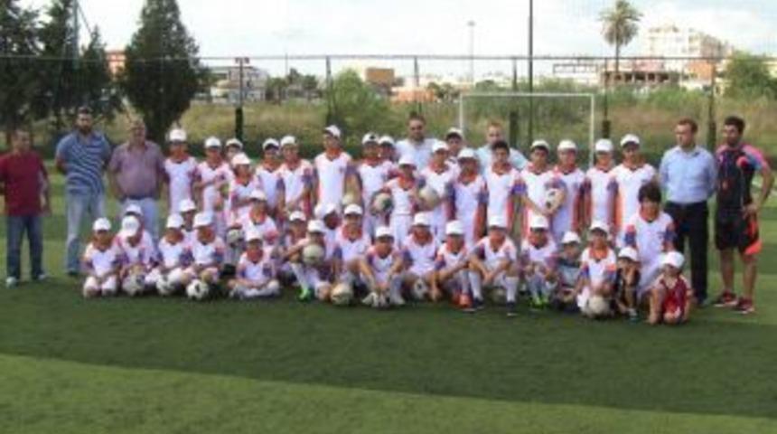 İskenderun Spor Kul&uuml;b&uuml; Futbol Okulu A&ccedil;tı