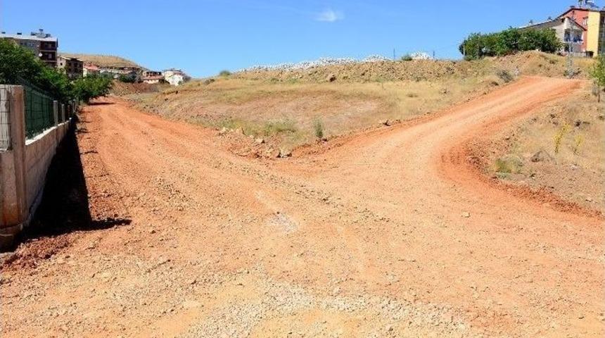 Tarihi Şakirpaşa Camii İle &Ccedil;obanlı Konağı&rsquo;nın Yolu Yapılıyor