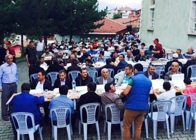 Taşköprü’de Mahalle İftarları Devam Ediyor