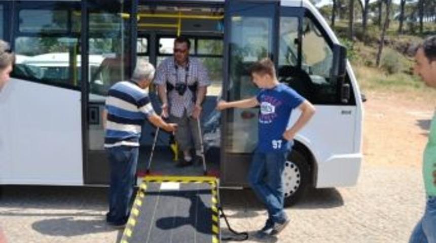 Yeni Minib&uuml;slerdeki Engelli Rampaları Tepki &Ccedil;ekiyor