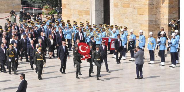 Erdoğan: Tehdit ve saldırılar, bizi hedeflerimizden alıkoyamayacak