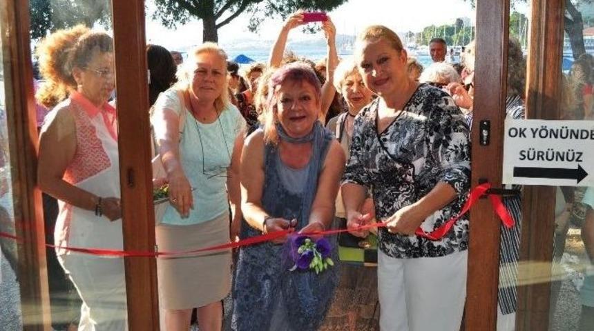 Fo&ccedil;a&rsquo;lı Ressamlardan &Ouml;zel Sergi