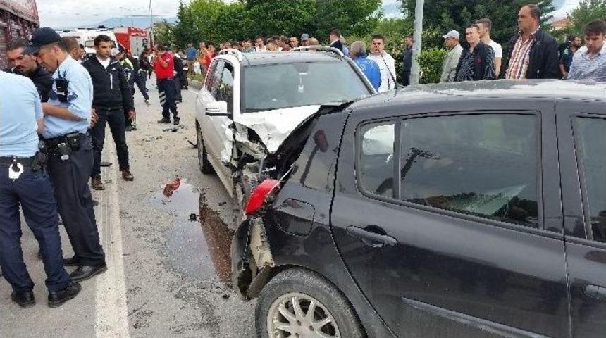 Bolu&rsquo;da Zincirleme Trafik Kazası: 6 Yaralı