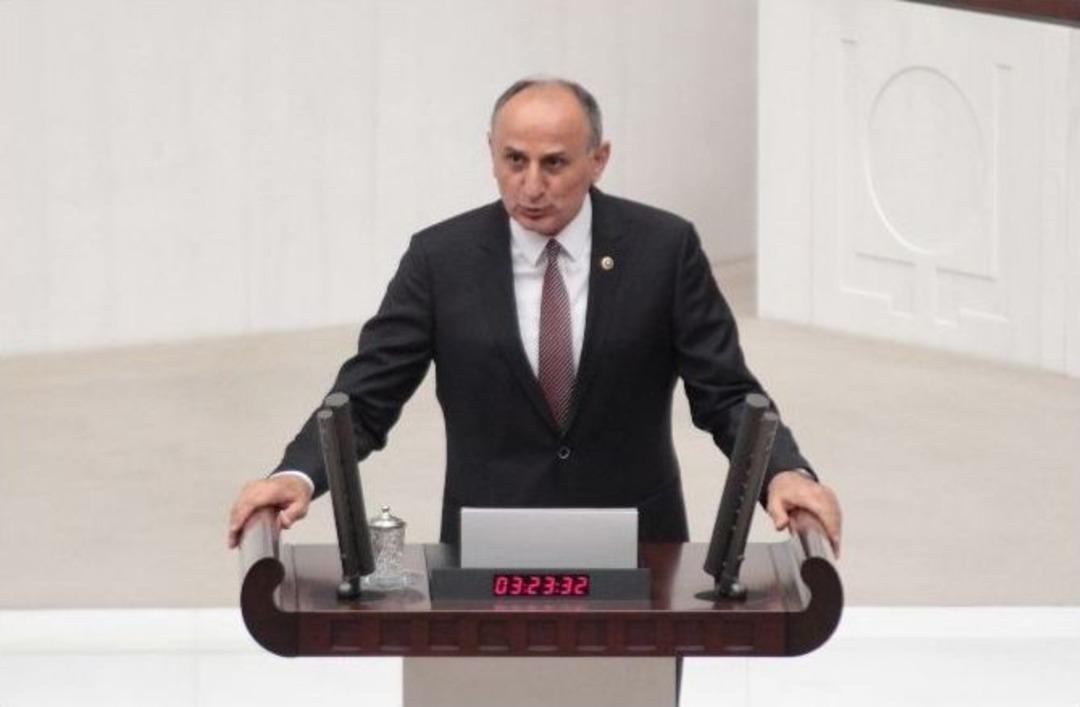 Selahattin Demirtaş Milletvekili Yemini Etti