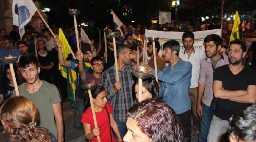 Bing&ouml;l'de &Uuml;niversite &Ouml;ğrencilerinden &Ouml;calan I&ccedil;in Meşaleli Y&uuml;r&uuml;y&uuml;ş