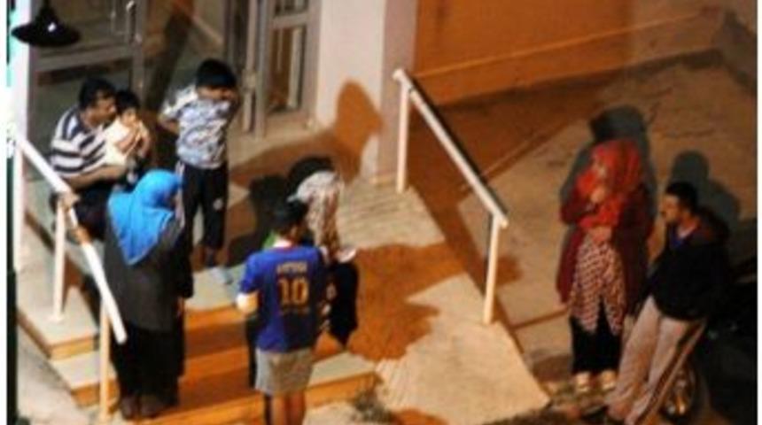 Van&rsquo;da Deprem Paniğe Neden Oldu