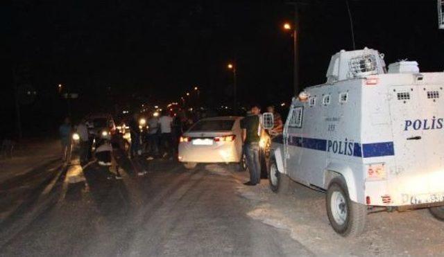 Nusaybin'de 2 Gündür Suları Akmayan Site Sakinleri Karayolunu Trafiğe Kesti