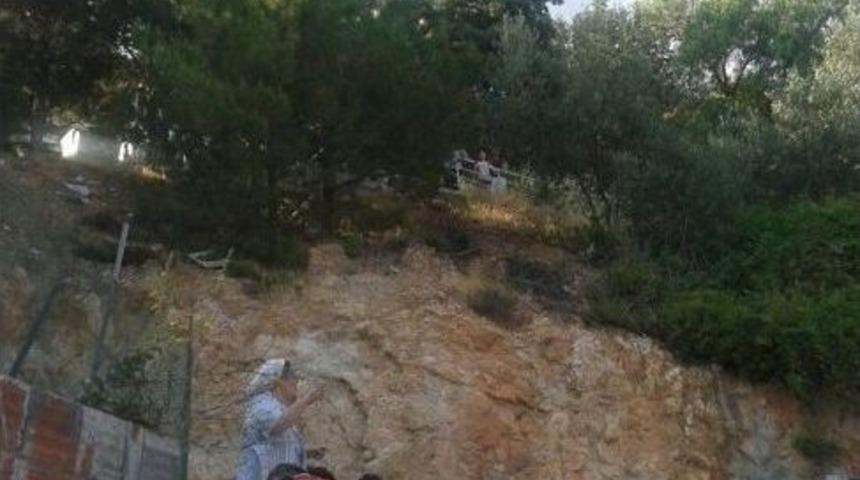 Park Etmek İsterken 10 Metrelik U&ccedil;urumdan D&uuml;şt&uuml;