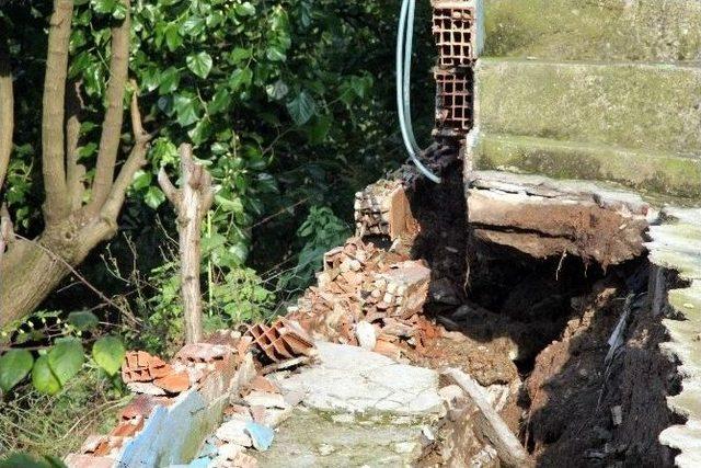 (&ouml;zel Haber) Bursa&rsquo;nın En Eski Mahallesi G&uuml;nden G&uuml;ne &Ccedil;&ouml;k&uuml;yor 1