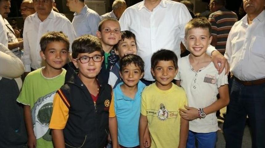 Başkan Zolan, Sevindik&rsquo;te Vatandaşlarla İftar Yaptı