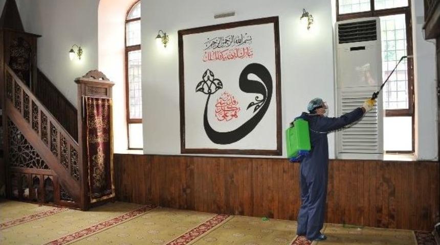 Osmangazi&rsquo;deki Camiler İla&ccedil;lanıyor