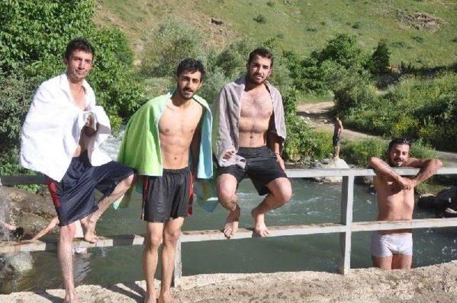 Dağlıca da Irmakta Serinlik 2