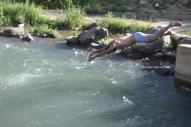 Dağlıca da Irmakta Serinlik 3