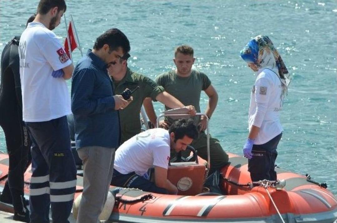 Sarıyer&rsquo;de Denize Atlayan Yunus Demir&rsquo;den K&ouml;t&uuml; Haber