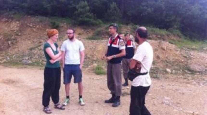 Ormanda Kaybolan 2 Alman Turisti Jandarma Buldu