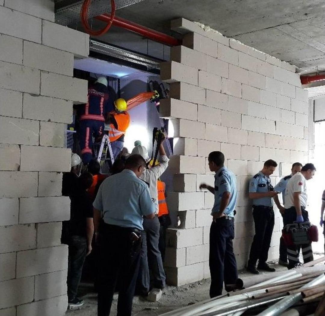 Kağıthane&rsquo;de Asans&ouml;r Faciası: 1 &Ouml;l&uuml;