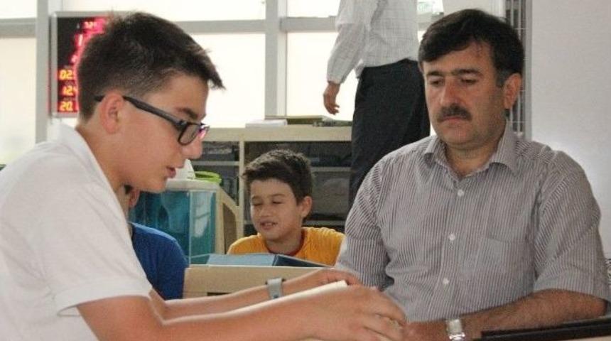 &Ccedil;ocuklar Kur&rsquo;an &Ouml;ğreniyor