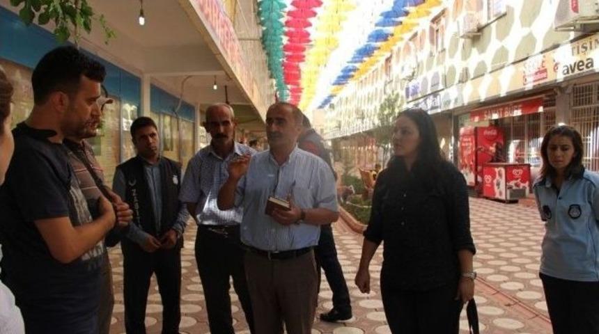 Silopi&rsquo;de Sanat Sokağı Şemsiyeler İle S&uuml;slendi