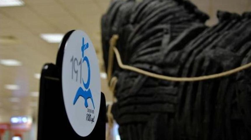 &Ccedil;anakkale'ye, Havalimanında Troia Atı'yla Tanıtım