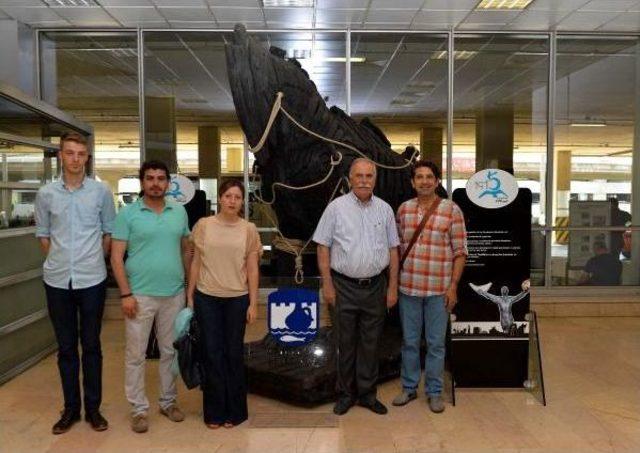 Çanakkale'ye, Havalimanında Troia Atı'yla Tanıtım