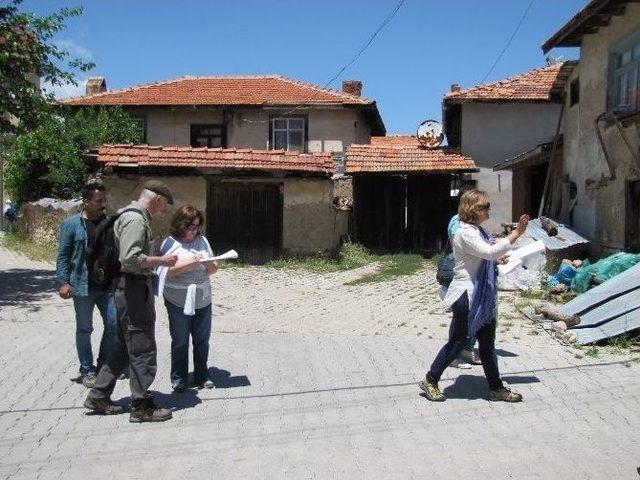 K&uuml;lt&uuml;r Varlığı Niteliği Taşıyan Binalarda İnceleme 2