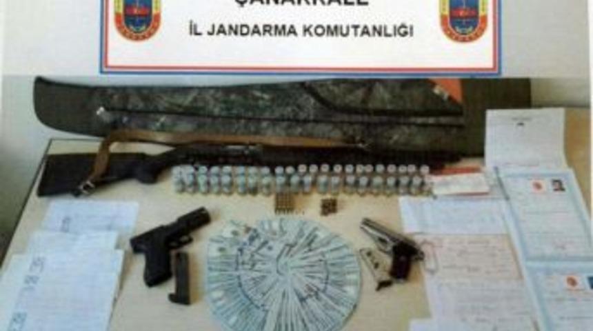 &Ccedil;anakkale'de Su&ccedil; &Ccedil;etesine Operasyon: 9 G&ouml;zaltı