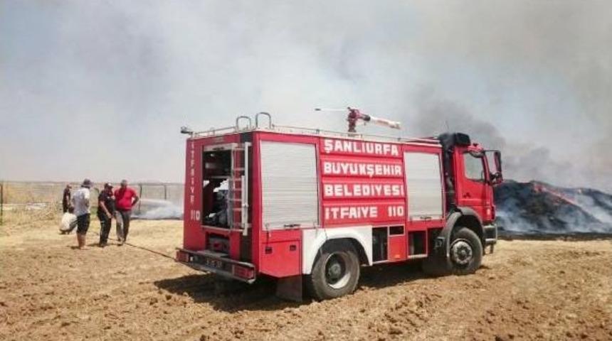 Şanlıurfa'da Anız Yangınında 50 Ton Saman K&uuml;l Oldu