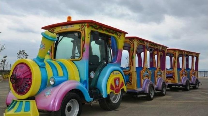 S&uuml;leymanpaşa Belediye Başkanı Eşkinat&rsquo;tan &Ccedil;ocuklara Tren S&uuml;rprizi