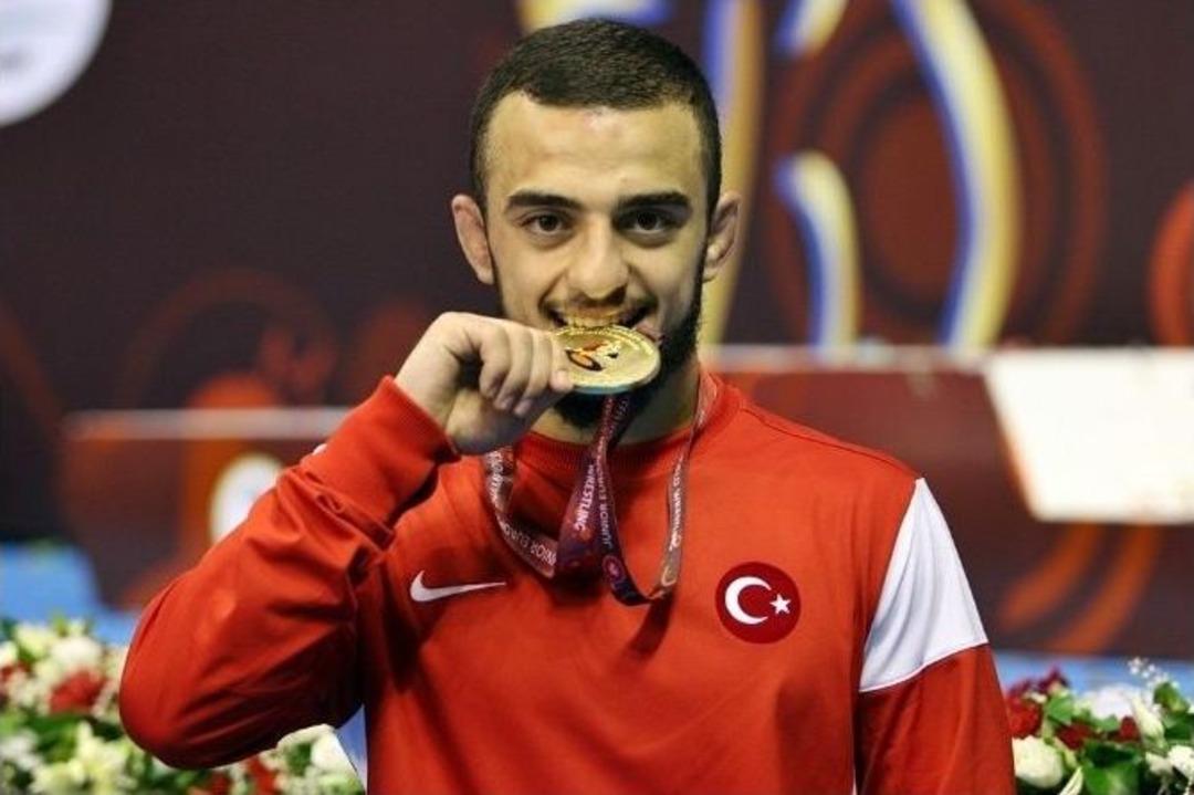 Milli G&uuml;reş&ccedil;i Enes Uslu, Avrupa Şampiyonu Oldu