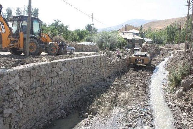 Esendere Belediyesi Hizmet Binası Çalışmaları Sürüyor