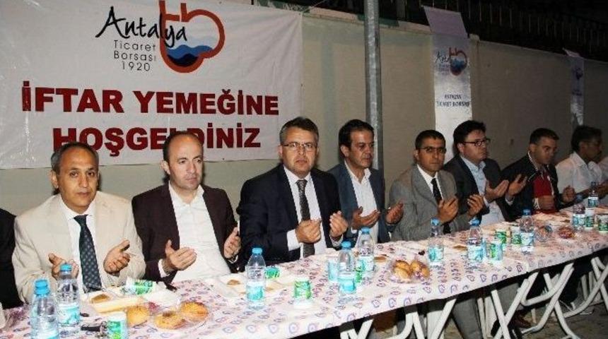 Borsa&rsquo;dan Vahhab-ı &Uuml;mmi&rsquo;de İftar