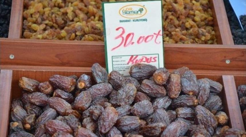 Kud&uuml;s Hurmasını Artık Yahudiler Yetiştiriyor