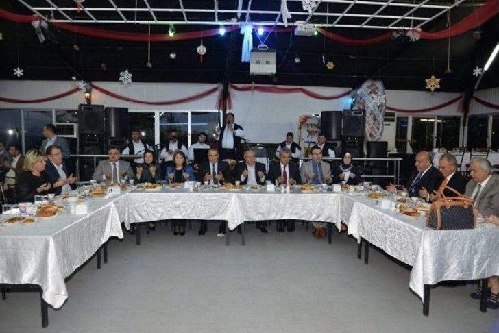 İl Protokolü Bilecik Belediyesi İftarında Bir Araya Geldi G1