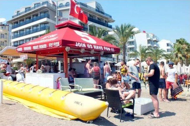 Marmaris'teki Turistler Su Sporları Ile Heyecan Arıyor