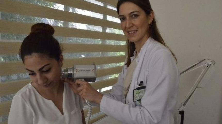 &Ccedil;illi Kişilere Cilt Kanseri Uyarısı