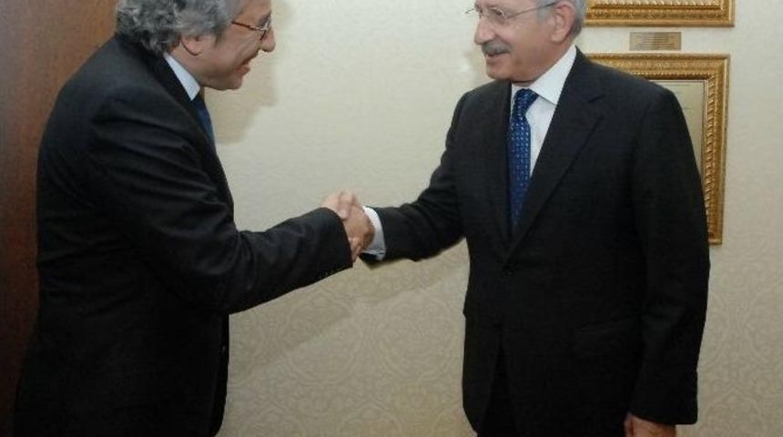 Kılı&ccedil;daroğlu, Cumhuriyet Gazetesi Y&ouml;neticilerini Kabul Etti