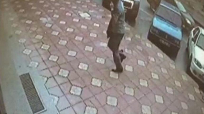 Silahlı Banka Soyguncuları Kamerada