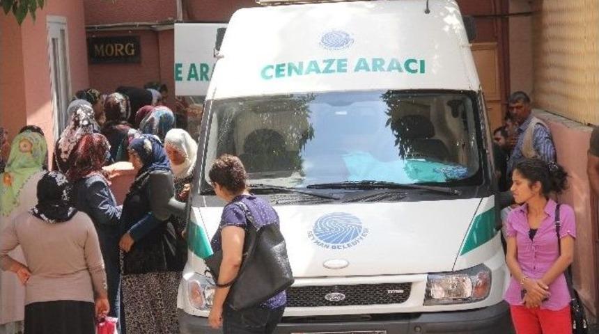 Kocası Tarafından &Ouml;ld&uuml;r&uuml;len Kadına G&ouml;zyaşı