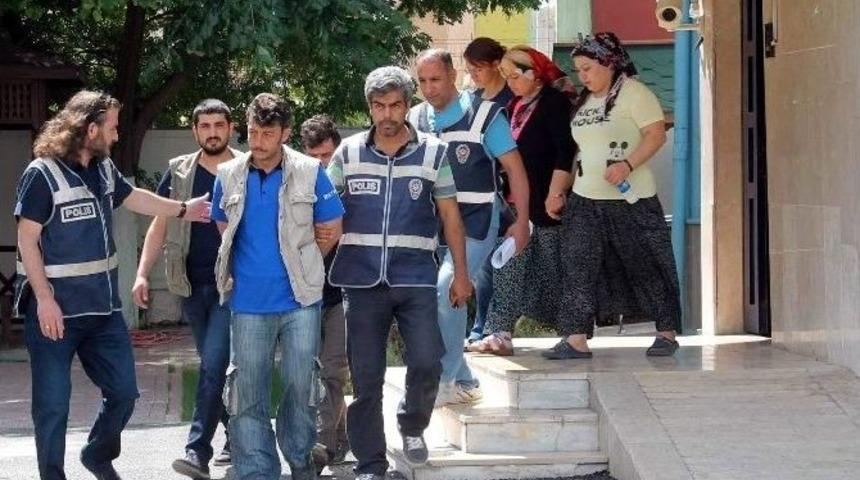 &Ccedil;ıplak Fotoğraflı Şantaj Yapan Karı Kocalı &Ccedil;ete Yakalandı