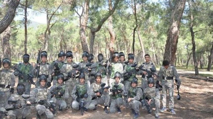 Şehzadeler Gen&ccedil;lik Kampı Gen&ccedil;leri Ağırlamaya Başladı