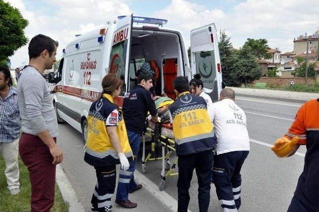 Afyonkarahisar’da Trafik Kazası: 4 Yaralı