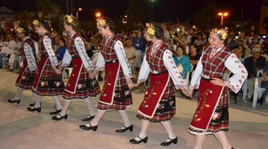 2. Ayvalık Uluslararası G&uuml;neş-kum Festivalinde Renkli G&ouml;r&uuml;nt&uuml;ler Oluştu