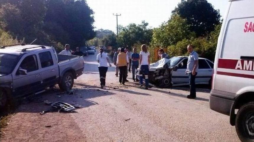 Erdek&rsquo;te Trafik Kazası: 4 Yaralı