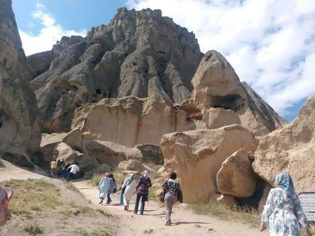 Hizan’da 20 Doğa Turizm Rehberi Kapadokya’yı Gezdi