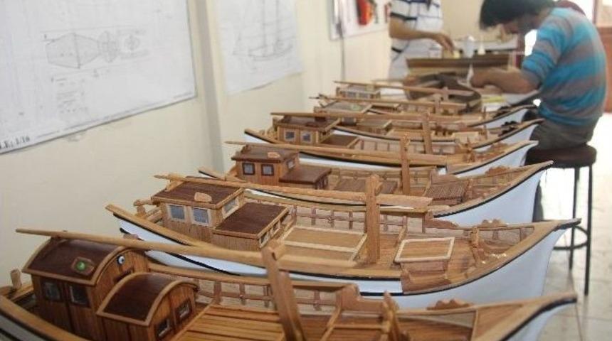 Gemi Maketi Kursuna Yoğun İlgi